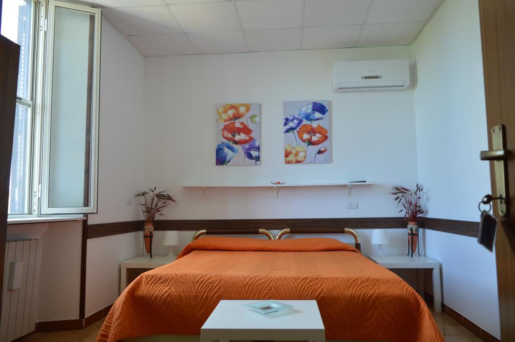 Albergo Ollolai Civitavecchia Eksteriør billede