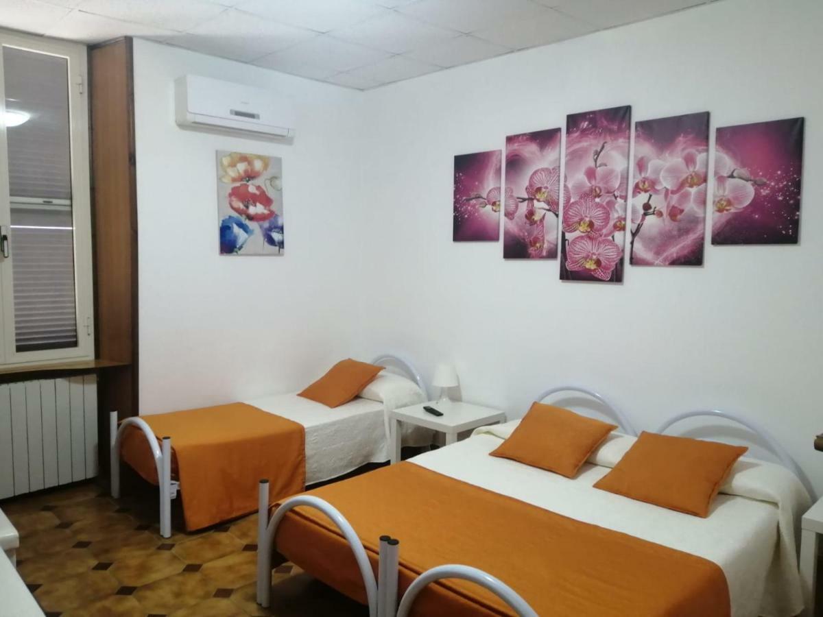 Albergo Ollolai Civitavecchia Eksteriør billede